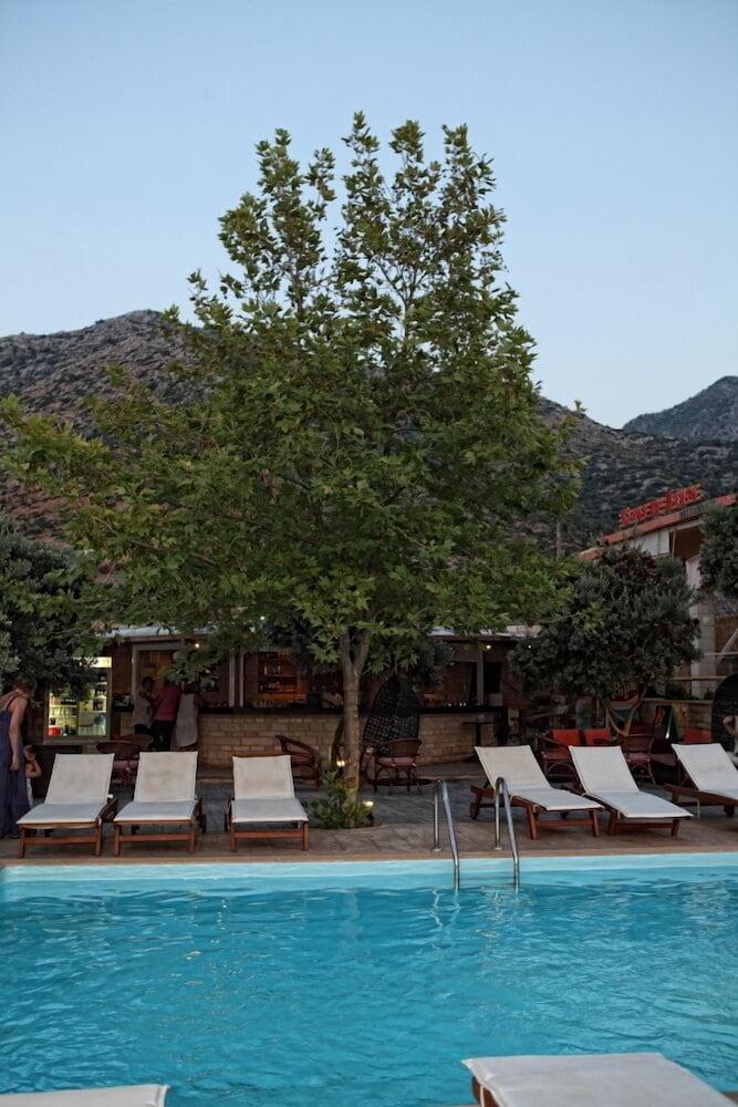 Niriides Beach Hotel Réthimno Létesítmények fotó