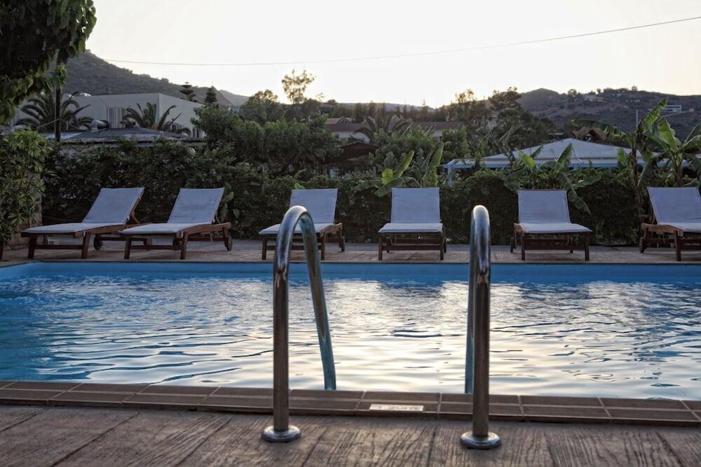 Niriides Beach Hotel Réthimno Létesítmények fotó